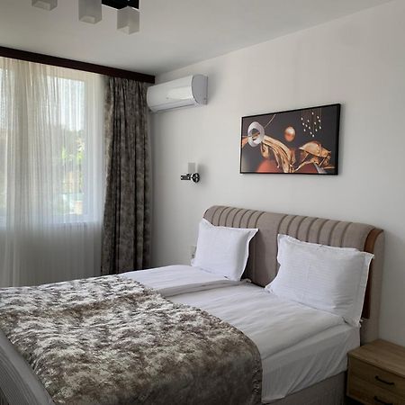 Hotel Elit Kirkovo  Exterior photo