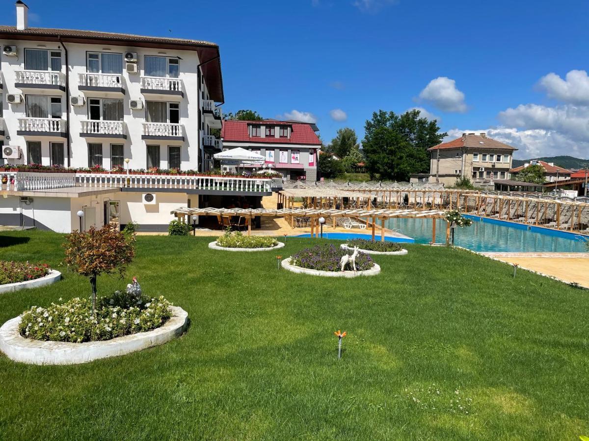 Hotel Elit Kirkovo  Exterior photo