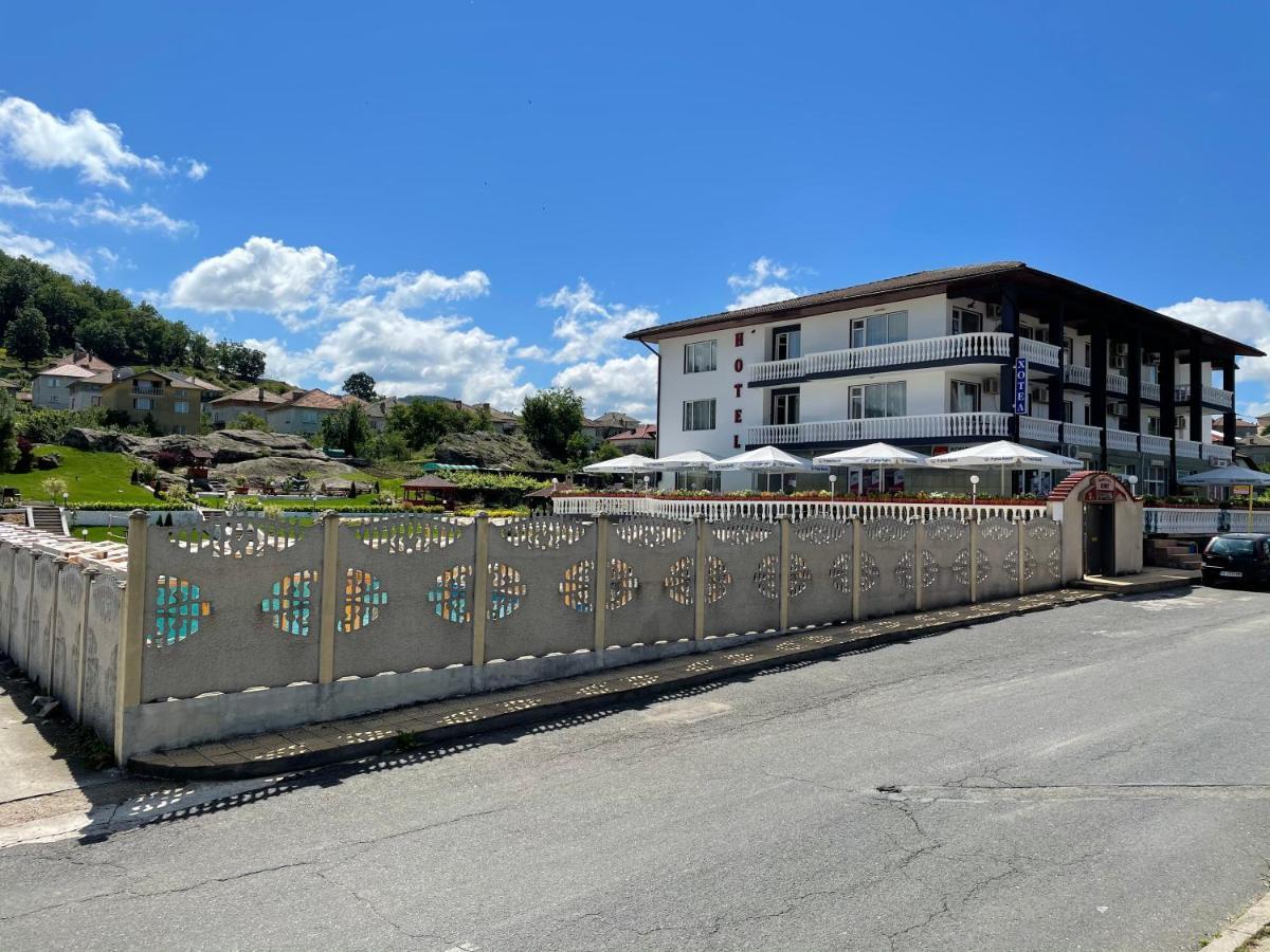 Hotel Elit Kirkovo  Exterior photo
